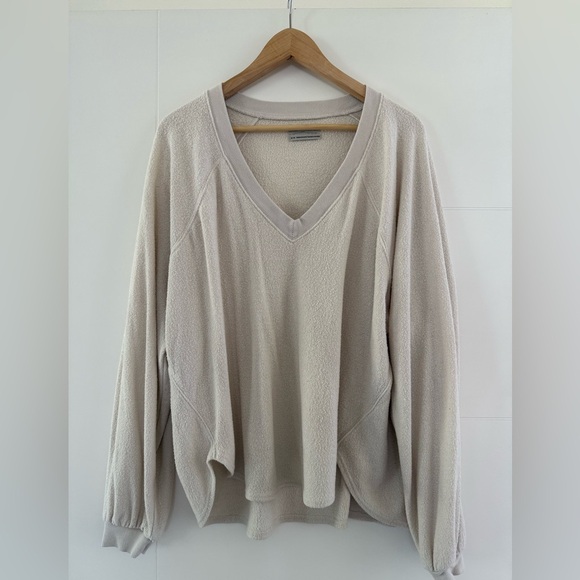 Urban Outfitters Sweaters - Urban Outfitters O/S Sweater, size medium.